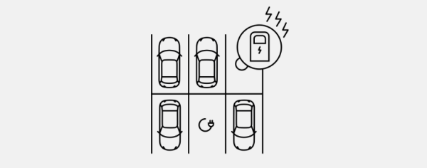Coche eléctrico recargando en un punto de recarga público